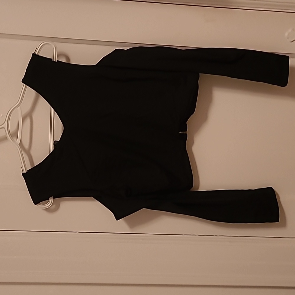 Black bebe cropped top